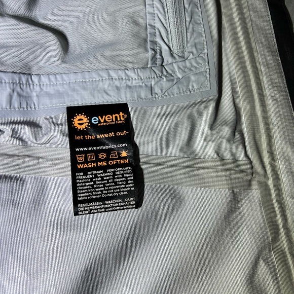 New with Tags Rab Latok Alpine Jacket size XL - Picture 9 of 10